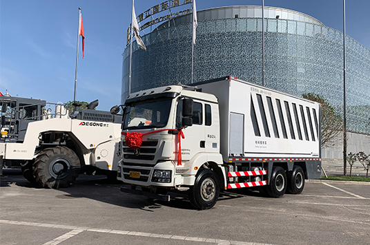 山東陸達撒布車、德工機械冷再生高端用戶產品推介會西安站圓滿成功