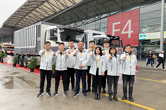 山東陸達拍了拍您，帶您一睹機械盛會