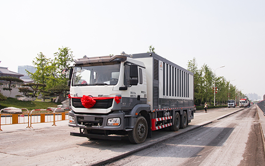 九州陸達牌粉料撒布車助力西安灞河路施工