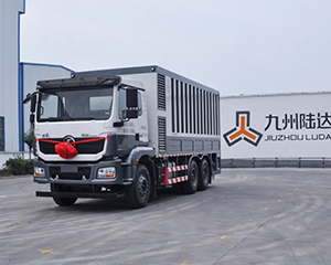 九州陸達牌粉料撒布車攜手維特根380CR共筑陜西省道107